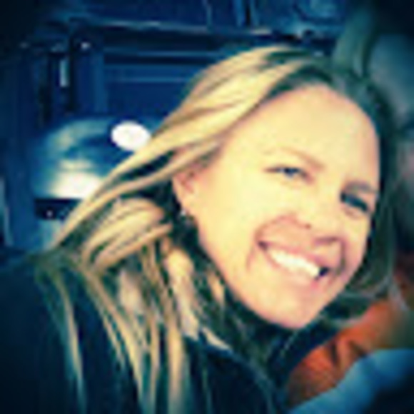 Meet your Posher, Jennifer - Picture 1 of 1